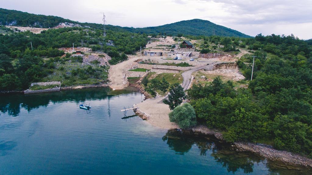 Holiday Home Zoric Nikšić Exteriör bild